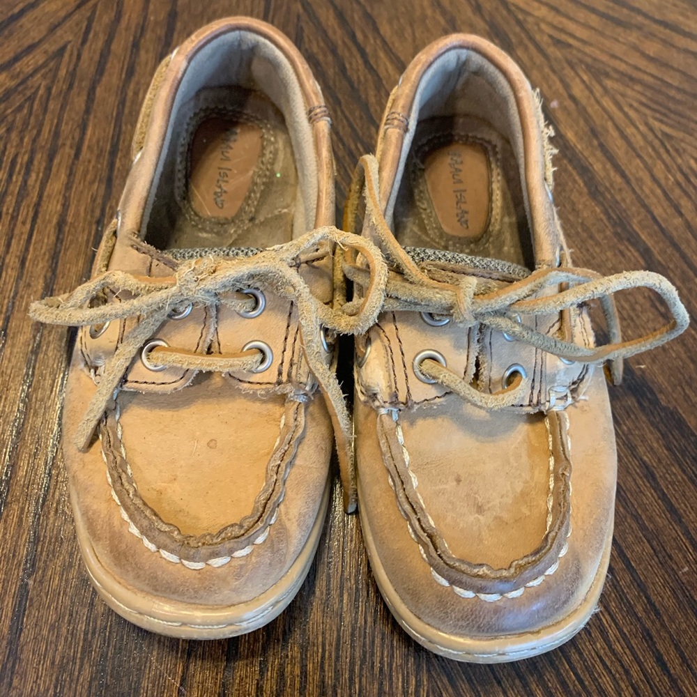 Toddler boys boat shoes
